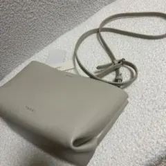 YAHKI ベージュ ショルダーバッグ