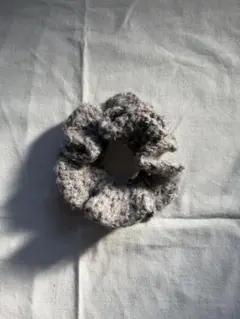 ニットシュシュ グレー