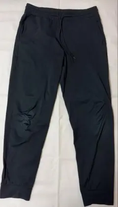 ユニクロ　ウルトラストレッチアクティブジョガーパンツ　丈標準　ブラック　Lサイズ