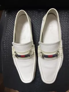 GUCCI ホースビット ローファー ホワイトのサムネイル