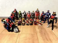 d*2様 仮面ライダー フィギュア 大量セット 引退まとめ売り - メルカリ