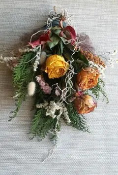 ドライフラワースワッグ　バラとスモークツリー　インテリア　アンティーク