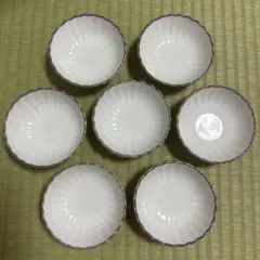 白い波型　小皿 7枚セット　(バラ売り可)