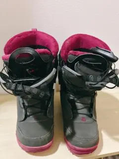 美品 Salomon Pearl スノーボードブーツ 23cm グレー/ピンクのサムネイル
