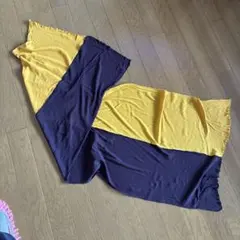 イエローとパープルのマフラーとニット帽セット