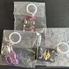 仮面ライダー めじるしアクセサリー 龍騎　ディケイド　エグゼイド