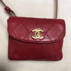 美品CHANEL レッド キルティング ウエストポーチ