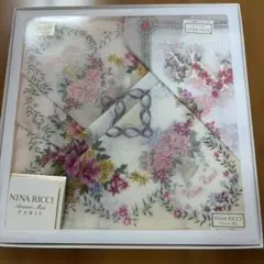 新品未使用箱入りNINA RICCI 花柄刺繍ハンカチ3枚セット
