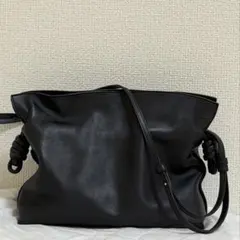泣く泣くさよならLOEWE フラメンコ ショルダーバッグ ブラック　ミディアムのサムネイル