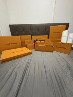 LOUIS VUITTON ギフトボックスと紙袋セット