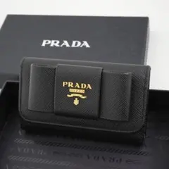 ✨未使用に近い・箱付き✨　プラダ　キーケース　サフィアーノレザー　リボン　黒