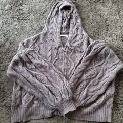 Chicoフード付きケーブルニットパーカー