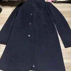 黒のチェスターコート
