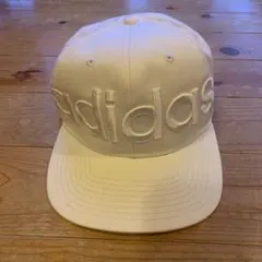 adidas ホワイト キャップ スナップバック