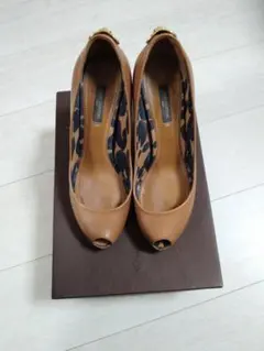 LOUIS VUITTON　オープントゥパンプスのサムネイル