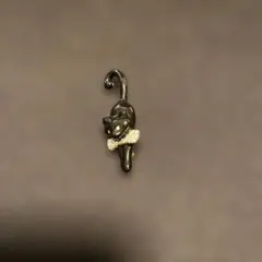 猫の形 ブローチ 黒金