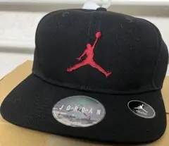 ジョーダン　スナップバックキャップ　黒赤　キッズ　新品未使用