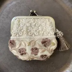 インド刺繍リボン　がま口　ハンドメイドポーチ セピア　花柄