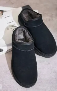 UGG　CLASSICSLIPPER　24センチ　新品未使用品 UGG CLASSICSLIPPER 24センチ 新品未使用品 UGGのフリマアイテム一覧