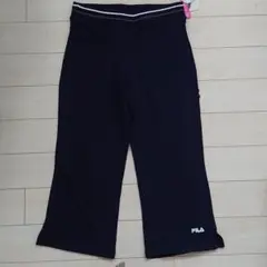 FILA  新品ストレッチ素材 クロップドパンツ  紺