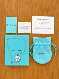 Tiffany & Co. フラワー ペンダント ネックレスのサムネイル
