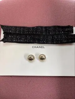 美品　シャネル 2025クリスマス限定　チャーム&リボン　2個セット