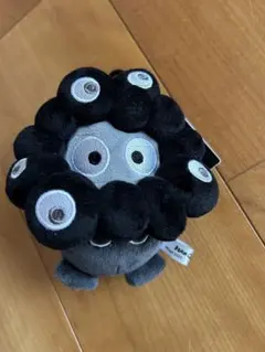 黒ミャクミャク ハンドギョン ぬいぐるみ カラビナ付き キーホルダー