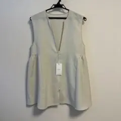 LOWRYS FARM フロントジップ ベスト アイボリー【即買いOK】のサムネイル