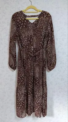 花柄長袖ワンピースとキャミソールセット