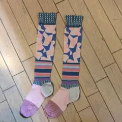 新品未使用　幾何学模様 ロングソックス 多色