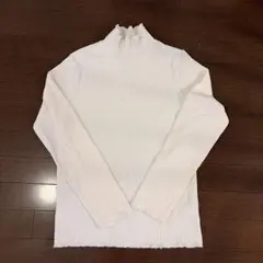 ユナイテッドアローズ　フリルハイネック