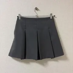 GU ローウエストプリーツミニスカート