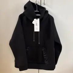 ヘレンチア パーカー