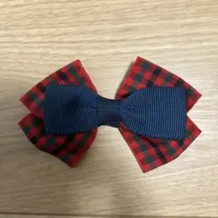 ほぼ未使用　ファミリア　チェック柄リボン　ヘアピン　赤　大きめ