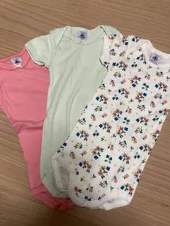 プチバトー　半袖ボディ　3枚組