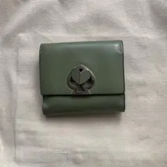 ケイトスペード ニコラ ツイストロック 三つ折り財布 緑 スペード ハート 金具