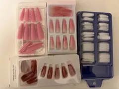 SHEINネイルチップ　まとめ売り　ロング　ピンク　ホワイト　スクエアのサムネイル
