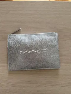 MAC シルバー グリッターポーチ［売り尽くしセール］