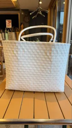 ホワイト編み込みかごバッグ 大