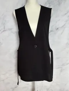 黒　ブラック Vネック スリーブレス ベスト　ジレ サイト紐　即日発送