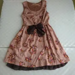 アクシーズファム　ワンピ　フロントリボン　花柄