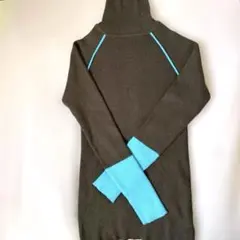 リブ編みハイネックセーター ダークブラウンと青M良好.レア商品早いもの勝ち