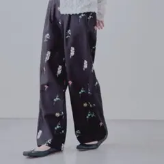 リーラアンドシッタ フラワープリントコットンパンツ - メルカリ