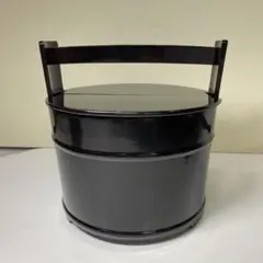 Ｓ９３　水指　『塗師　川瀬表完作』『黒真塗』『手桶水指』　共箱　茶道具 S93 水指 『塗師 川瀬表完作』『黒真塗』『手桶水指』 共箱