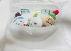 ちいかわ ハッピーホリデーなおやすみベッドと繋がるマスコットセット【新品未開封】