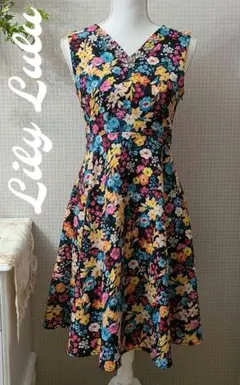 ＊Lily Lulu＊Aラインの花柄ワンピース