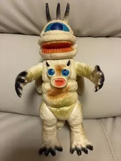 お値段交渉いたします。 青い目のバクラー　ソフビ マスダヤ スペクトルマン怪獣