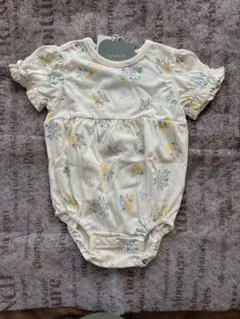 futafuta花柄ロンパース クリーム色