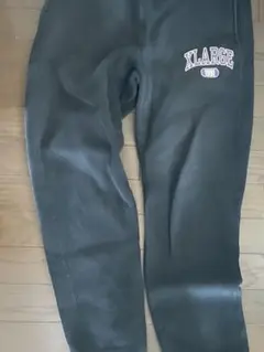 XLARGE Champion コラボ 黒 スウェットパンツ