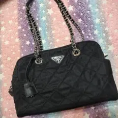 PRADA ブラック キルティング ハンドバッグ